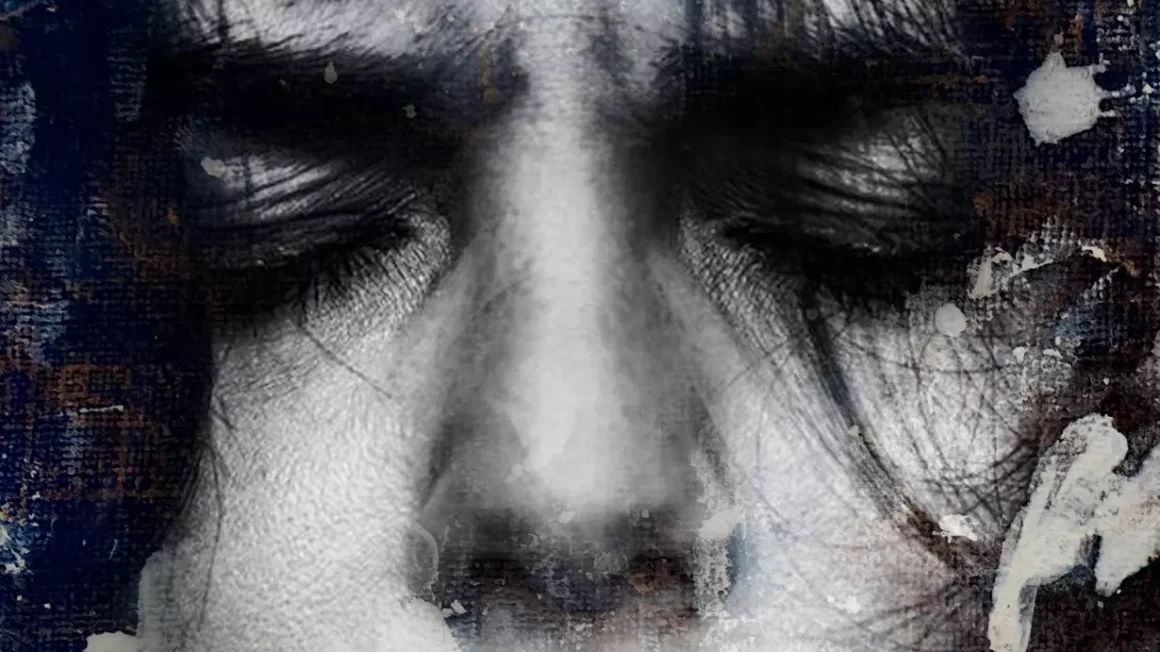 aHR0cHM6Ly9kM3dvNXdvanZ1djdsLmNsb3VkZnJvbnQubmV0L3RfcnNzX2l0dW5lc19zcXVhcmVfMTQwMC9pbWFnZXMuc3ByZWFrZXIuY29tL29yaWdpbmFsL2NkM2ZiODA4OTk0ODZjNzAxODVjYzExNzYyMDcyODM0LmpwZw Dare voce a chi non l’ha (più): la missione di Marica Esposito, podcaster di Spreaker Prime