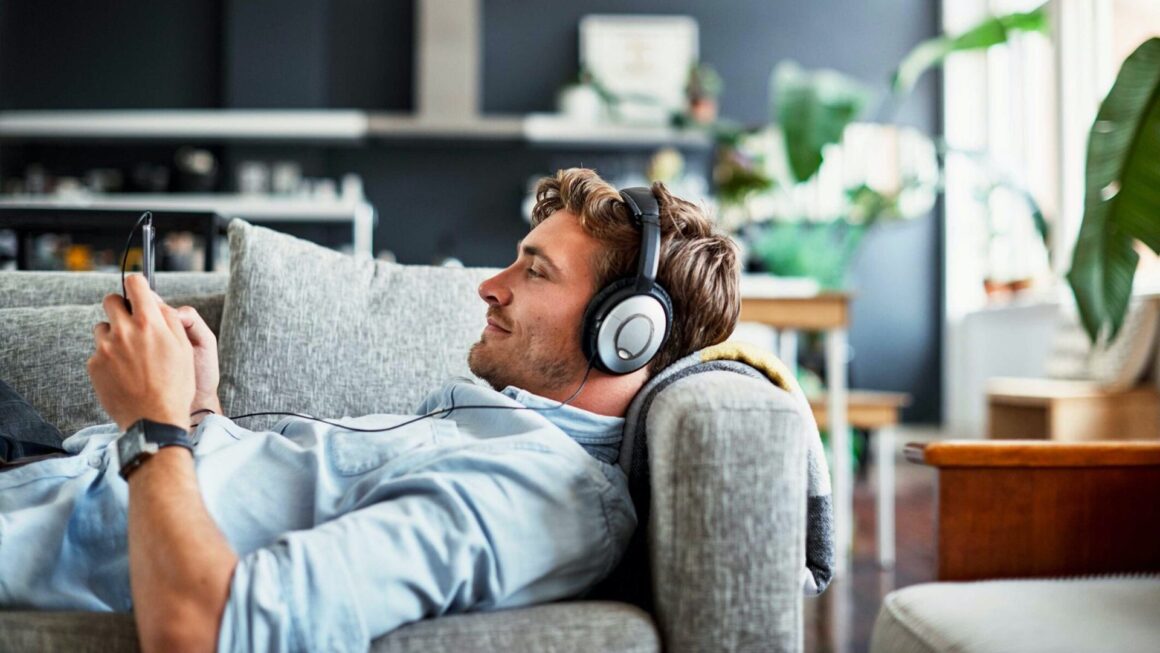 Chi ascolta i podcast, in Italia