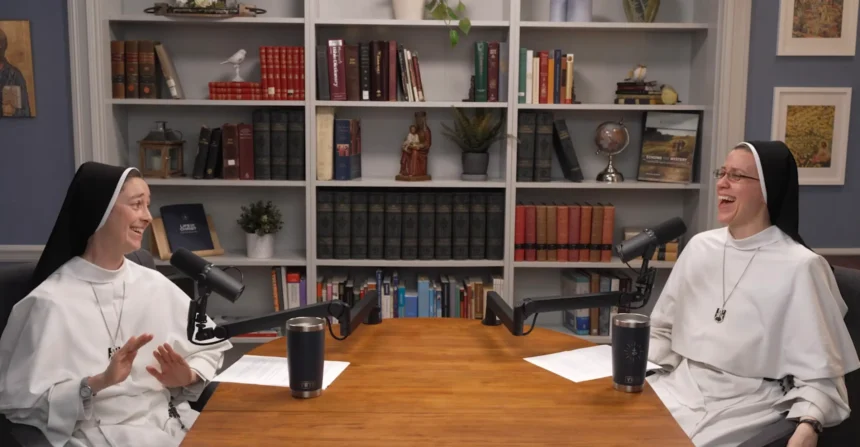 dominic-sisters-open-mic-podcast-tiktok Il cristianesimo in cuffia